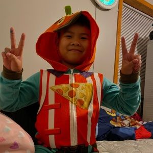 Meet your Posher, Yen